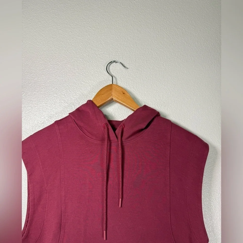 Athleta materials tag